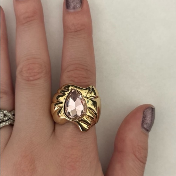 Statement Ring - Picture 1 of 2